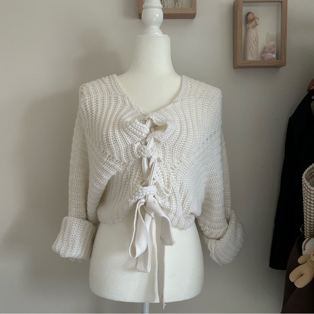 White Crochet Knit Tie Up Sweater Top Extra Long Sleeve Crew Neck Casual Size S